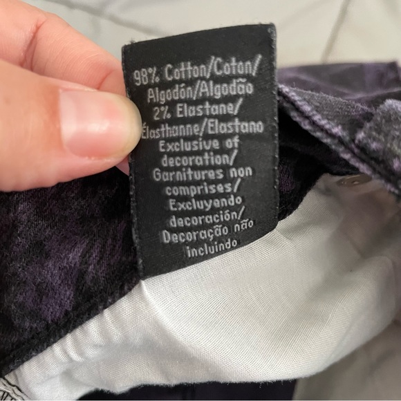 Calvin Klein Purple and Black Abstract Print Ultimate Skinny Jeans - Picture 12 of 15